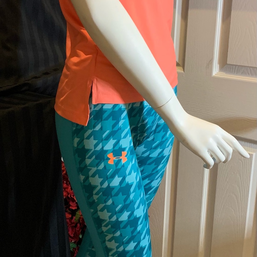 UNDER ARMOUR!